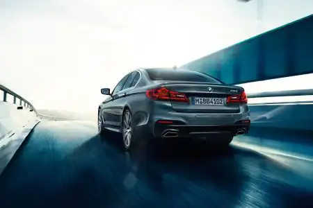 BMW G30 5 Series Sedan Wallpaper 1920x1200px