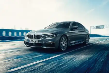 BMW G30 5 Series Sedan Wallpaper 1920x1200px