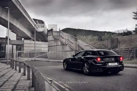Black Ferrari FF Wallpaper 1920px