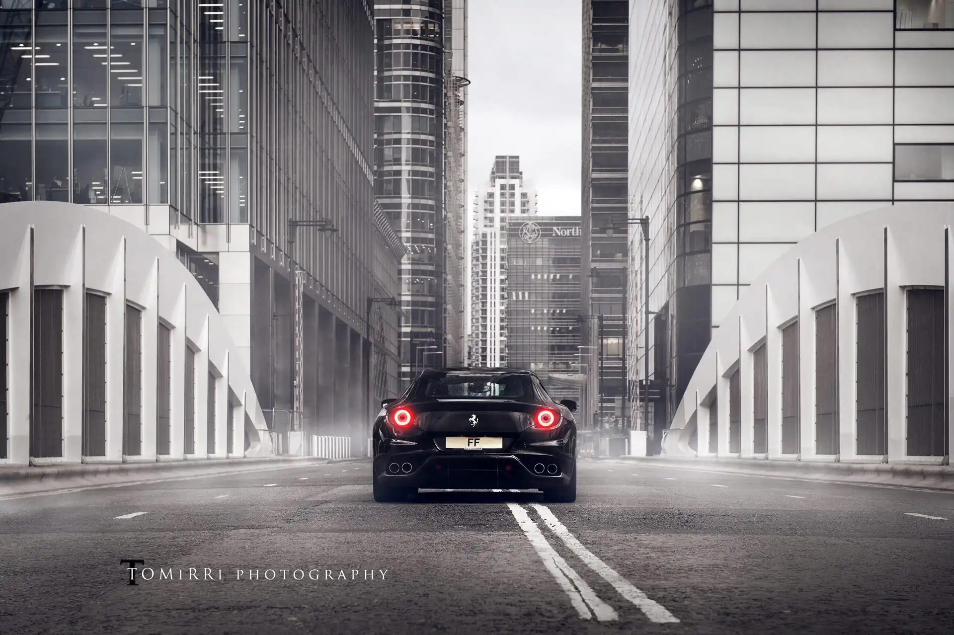 Black Ferrari FF Wallpaper 1920px