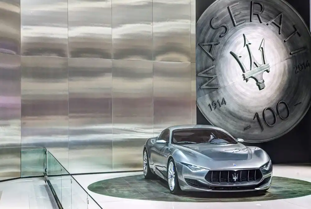 medium-2547-maserati2015detroitautoshowalfiericoncept02