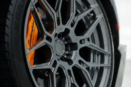 adv7-mv2-gunmetal-mesh-spoke-lamborghini-huracan-lp610-carbon-fiber-adv1-wheels-i
