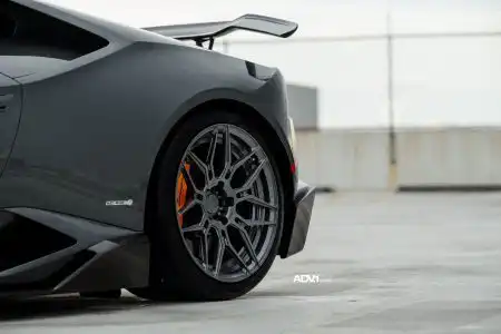 adv7-mv2-gunmetal-mesh-spoke-lamborghini-huracan-lp610-carbon-fiber-adv1-wheels-l