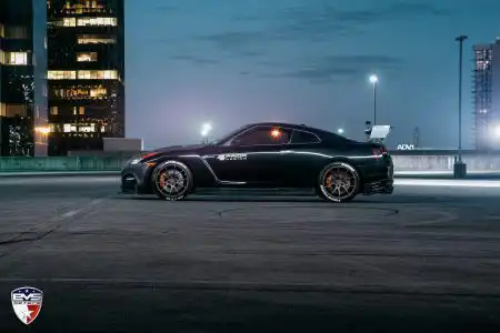 Nissan GTR With ADV.1 Wheels Wallpaper
