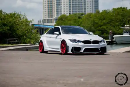 bmw-m4-widebody-kinetik-wheels-2