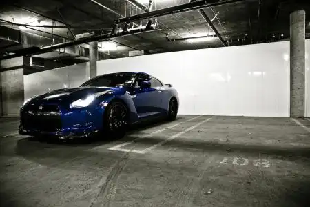 Blue Nissan GTR Photoshoot By Leon Tang