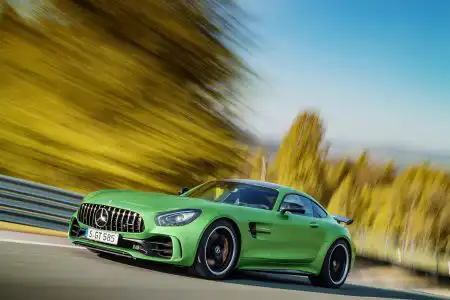 mercedes-amg-gt-r-green-hell-1