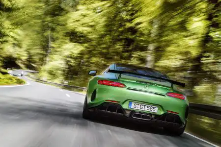 mercedes-amg-gt-r-green-hell-14