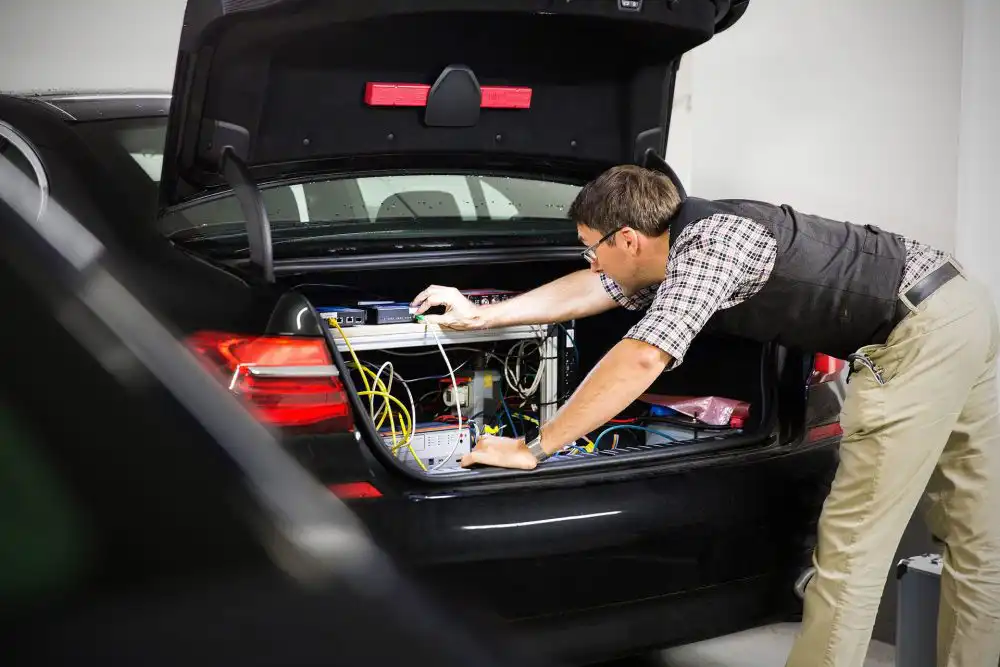BMW Opens New development centre for autonomous driving 5 P90245193 highRes