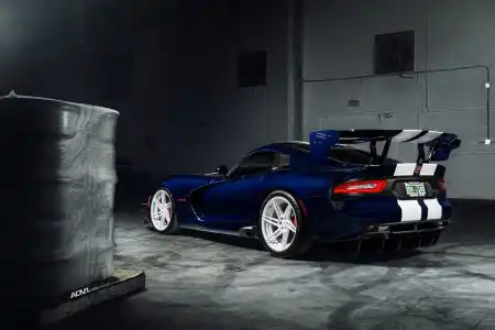Dodge Viper ACR With ADV.1 Wheels