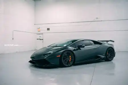 Grigio Lynx Lamborghini Huracán