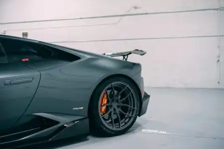 Grigio Lynx Lamborghini Huracán