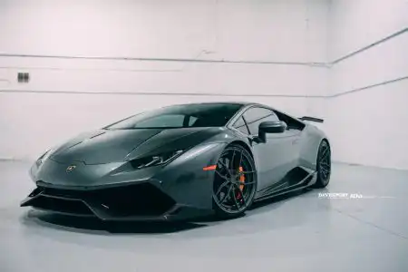 Grigio Lynx Lamborghini Huracán