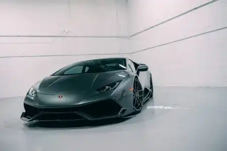 Grigio Lynx Lamborghini Huracán