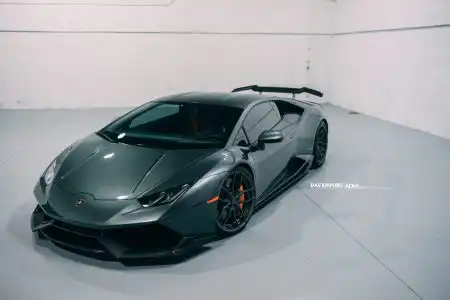 Grigio Lynx Lamborghini Huracán
