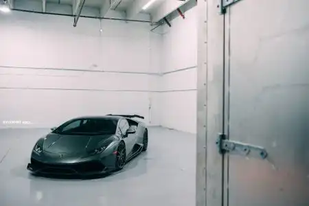 Grigio Lynx Lamborghini Huracán