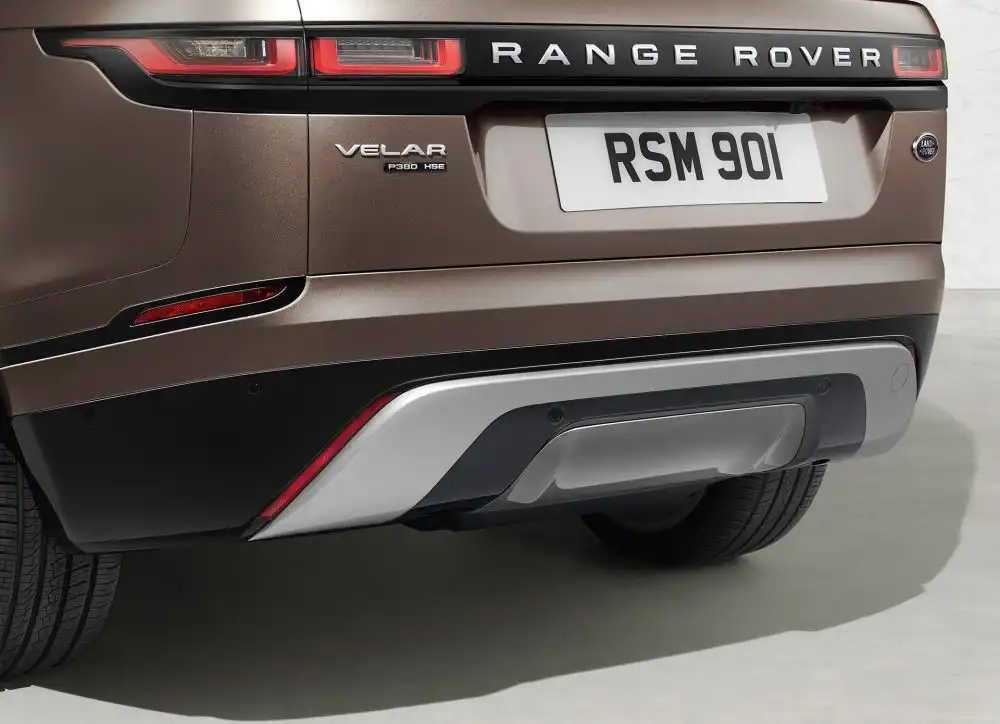 Land Rover Unveils the Range Rover Velar 105 RR Velar 18MY 067 GLHD Ext Details 010317