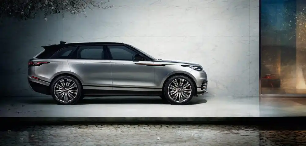Land Rover Unveils the Range Rover Velar 102 RR Velar 18MY 237 GLHD Night Studio 010317