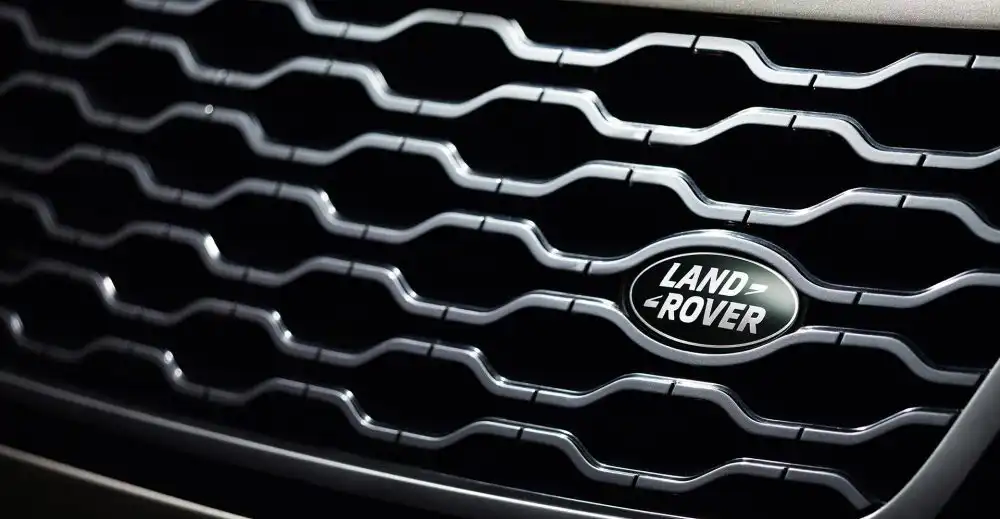 Land Rover Unveils the Range Rover Velar 99 RR Velar 18MY 245 GLHD Ext Details 010317