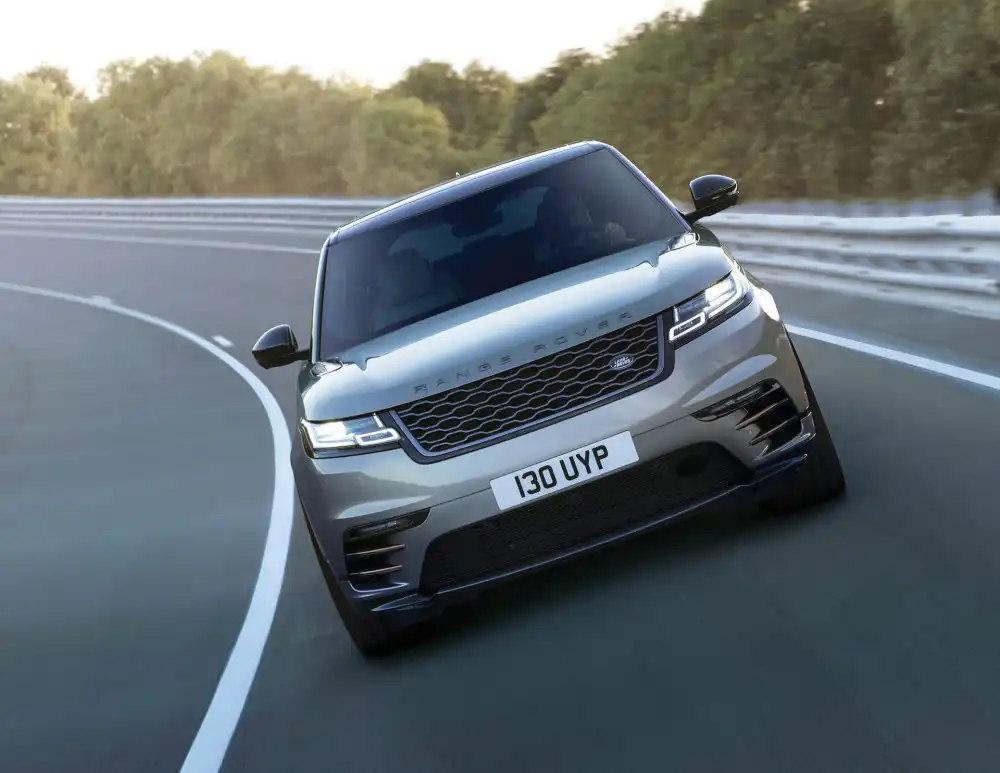 Land Rover Unveils the Range Rover Velar 68 RR Velar 18MY 298 GLHD 010317