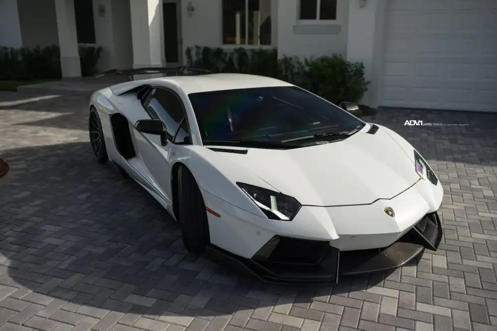 Bianco Avus Lamborghini Aventador With ADV.1 Wheels