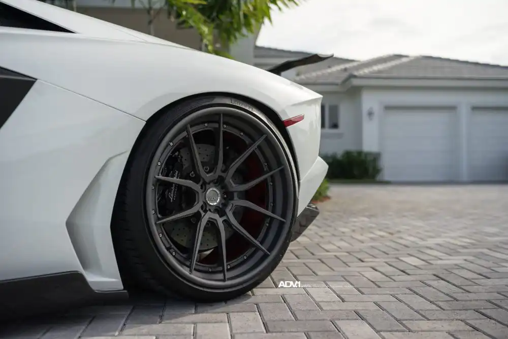 Bianco Avus Lamborghini Aventador With ADV.1 Wheels