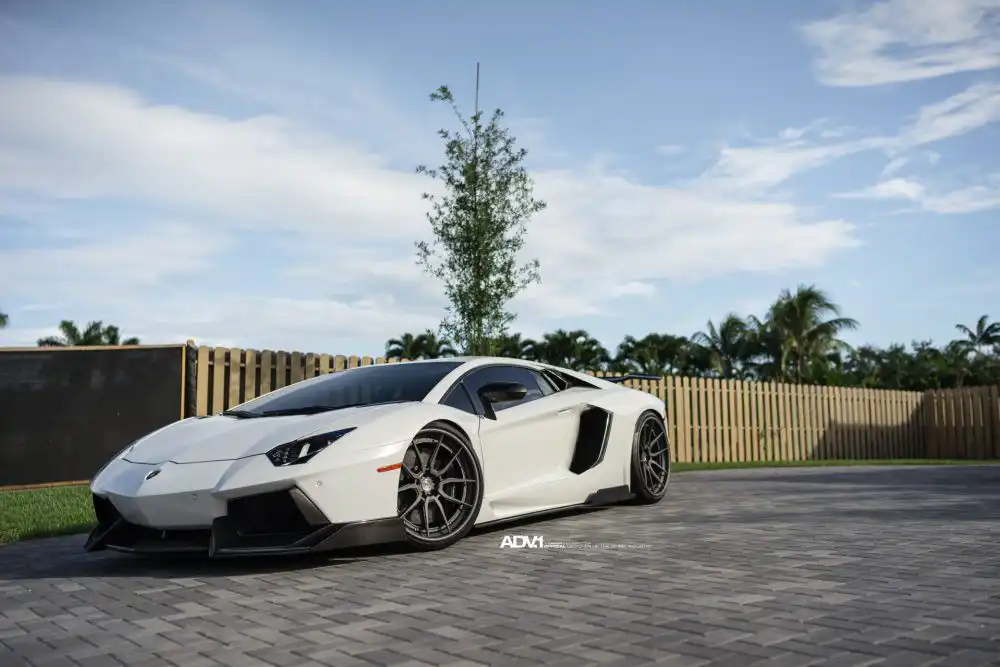 Bianco Avus Lamborghini Aventador With ADV.1 Wheels