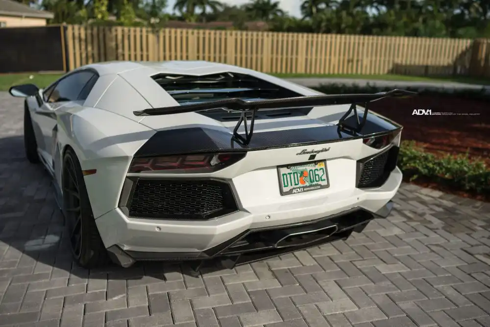 Bianco Avus Lamborghini Aventador With ADV.1 Wheels
