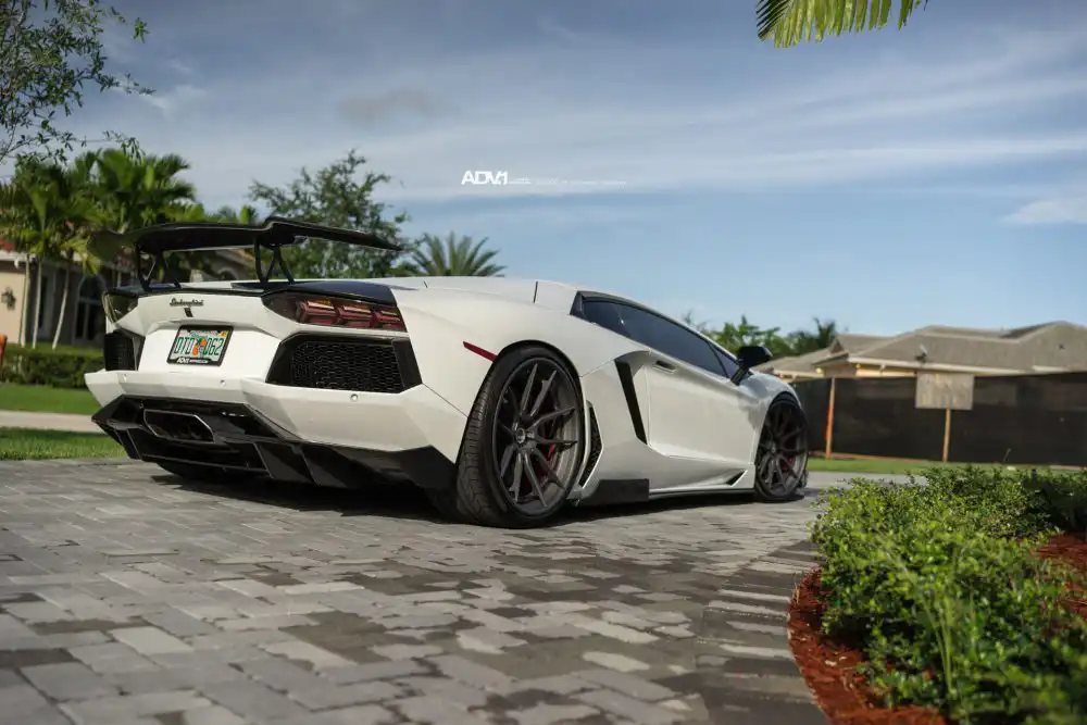 Bianco Avus Lamborghini Aventador With ADV.1 Wheels