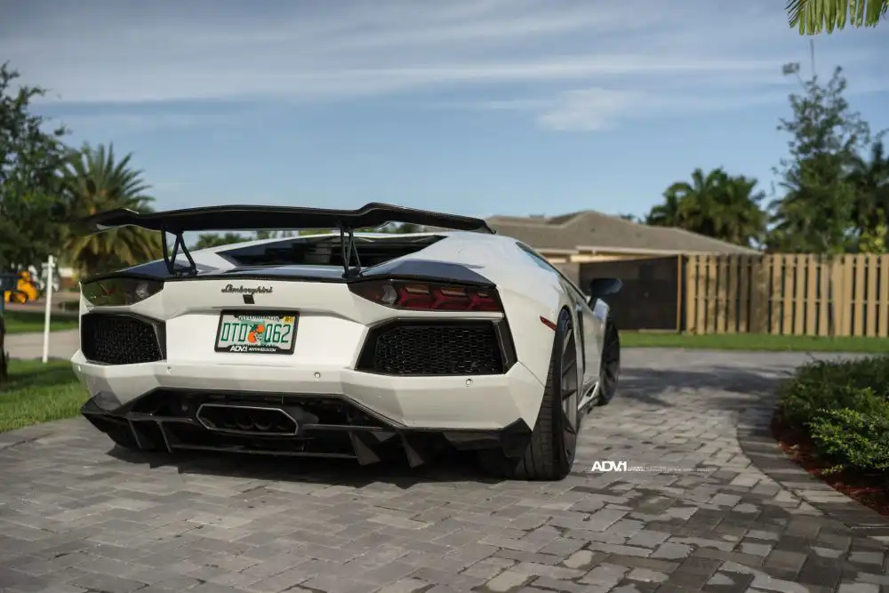 Bianco Avus Lamborghini Aventador With ADV.1 Wheels