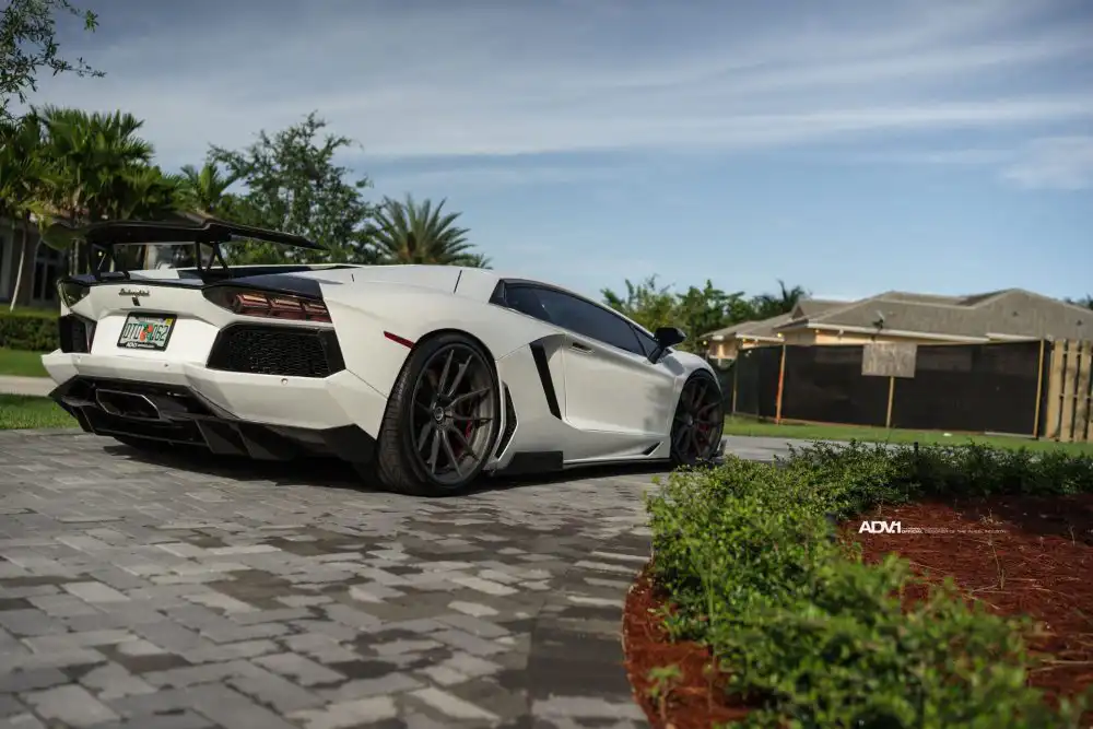 Bianco Avus Lamborghini Aventador With ADV.1 Wheels