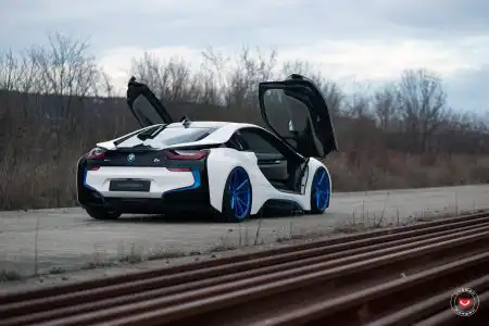 BMW i8 With Vossen VPS-301 Forged Wheels