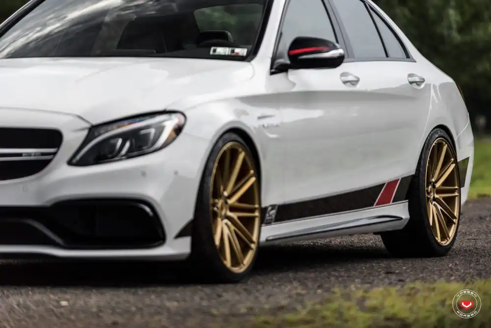 White Mercedes-Benz C63 AMG Gets Vossen Forged Wheels 9 White Mercedes Benz C63 AMG With Vossen Forged Wheels 11