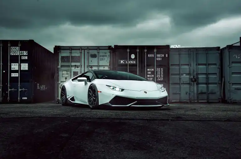 Photoshoot: Bianco Avus Lamborghini Huracán Gets ADV.1 Wheels