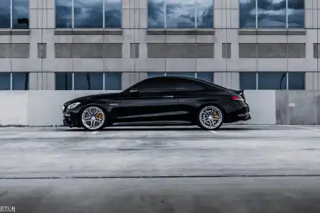 mercedes-amg-c63s-coupe-on-velos-xx-forged-wheels_33867349903_o