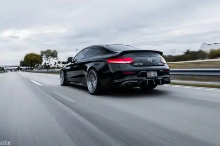 mercedes-benz-c63-amg-coupe-on-velo-s_34514281316_o