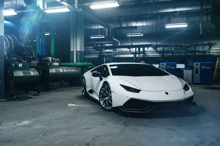 Bianco Avus Lamborghini Huracan Gets ADV.1 Directional Wheels
