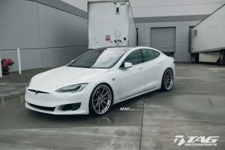 TAG_Tesla_ADV1_2