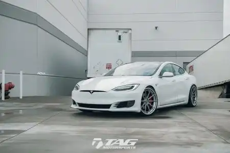 TAG_Tesla_ADV1_9