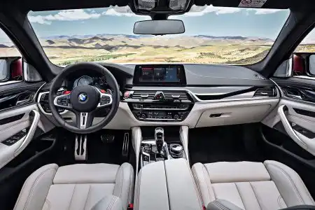 The BMW M5 First Edition (17)
