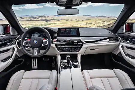 The BMW M5 First Edition (18)