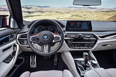The BMW M5 First Edition (19)