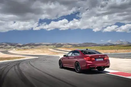 The BMW M5 First Edition (4)