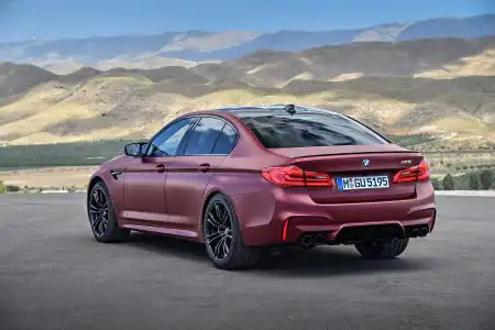 The BMW M5 First Edition (6)