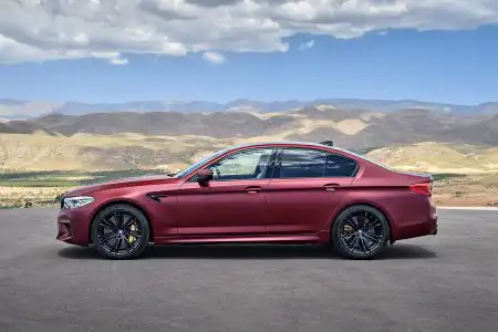 The BMW M5 First Edition (9)
