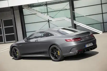 Mercedes-AMG S 63 4MATIC+ Coupé Yellow Night Edition