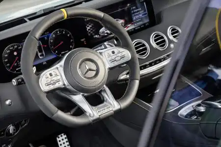 Mercedes-AMG S 63 4MATIC+ Coupé Yellow Night Edition