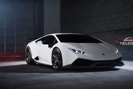 Lamborghini-Huracan-1016-Industries-Aero-Kit-And-Velos-Designwerks-VLS01-Wheels-1