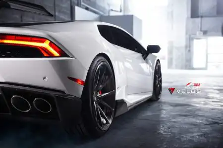 Lamborghini-Huracan-1016-Industries-Aero-Kit-And-Velos-Designwerks-VLS01-Wheels-4