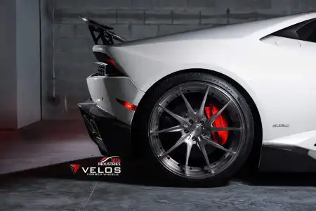 Lamborghini-Huracan-1016-Industries-Aero-Kit-And-Velos-Designwerks-VLS01-Wheels-5